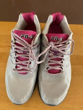 Fila Women's Gray and Pink Athletic Sneakers
